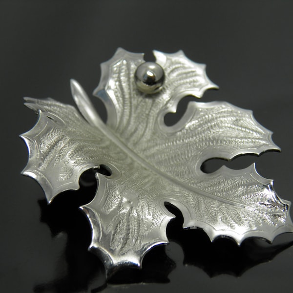 Vintage Giovanni Elegant Silvertone Figural Leaf Brooch With Single Berry