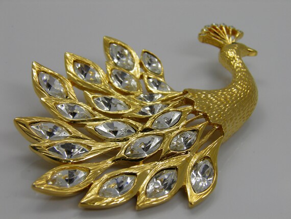 Magnificent Vintage Strutting Goldtone Peacock Wi… - image 2