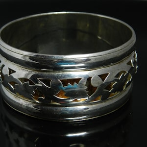 Vintage Thick Chunky Silver Tone Cuff Bracelet With A Floral Pattern Design