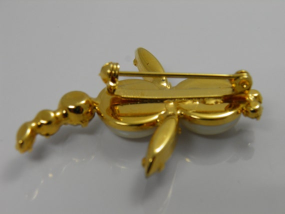 Vintage Baroque Pearl And Rhinestone Wasp Bee Pin… - image 3