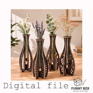 Könnte beinhalten: Vier dunkelbraune, lasergeschnittene Holzvasen-Strukturen, die jeweils ein klares Glas-Reagenzglas mit verschiedenen Blumen wie Gänseblümchen, Lavendel, Eukalyptus und Schleierkraut enthalten. Der Text "Digital file" und "FUNNY BOX LASER CUTTING" ist zu sehen.