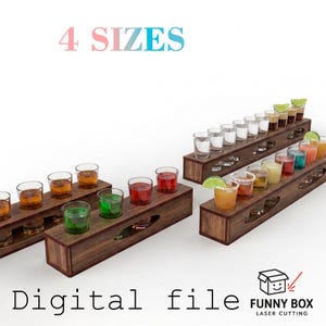 Puede incluir: Dos bandejas rectangulares de madera oscura para vasos de chupito con múltiples recortes circulares que sostienen vasos llenos de líquidos de colores. El texto 4 SIZES y Digital file FUNNY BOX LASER CUTTING es visible en la imagen.