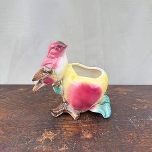 Vintage Royal Copley Vogel-Pflanzer, handbemalte Keramikfink- und Apfelfigur-Vase, 1950er Jahre Mid Century Art Pottery Decor