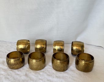 Vintage Brass Napkin Rings - Set of 8, Mid Century Modern Table Decor, Gold Banded Napkin Holders for Boho Dining & Wedding Tables
