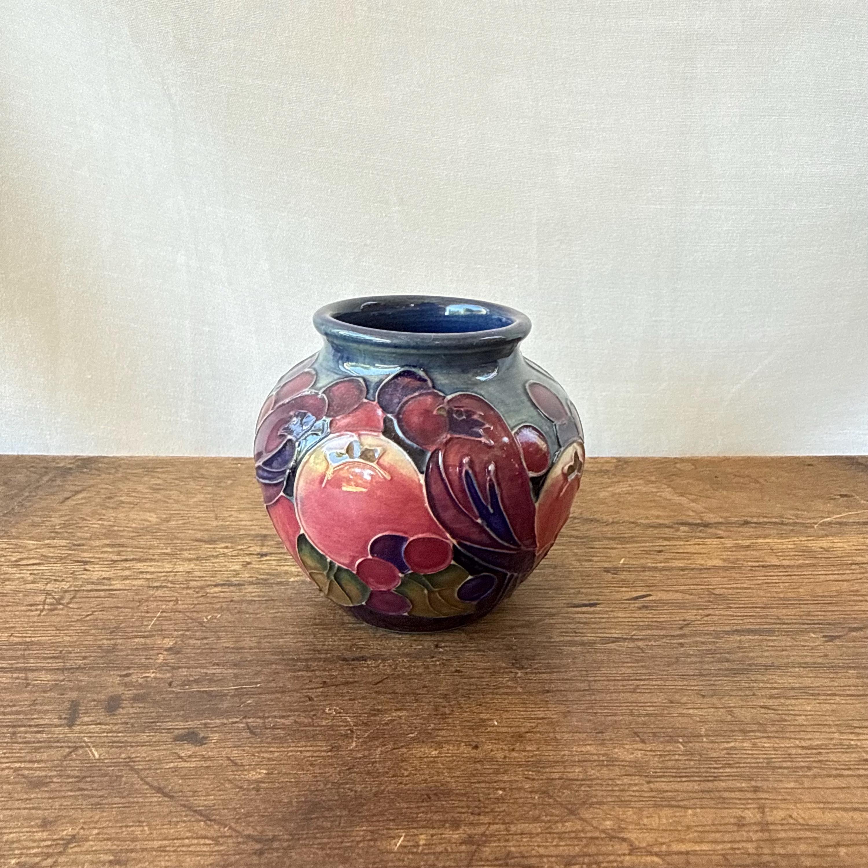 Moorcroft pottery - Etsy 日本