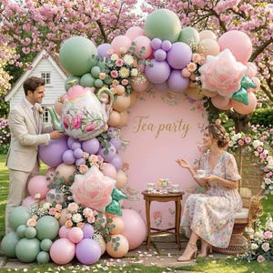 K&ouml;nnte beinhalten: Eine Teeparty-Szene mit rosa Hintergrund, Luftballons und Blumenschmuck. Ein Paar ist anwesend, die Frau sitzt in einem Korbstuhl. Auf dem Hintergrund steht "Tea party" in goldener Schrift. Pastellfarben dominieren die Szene.