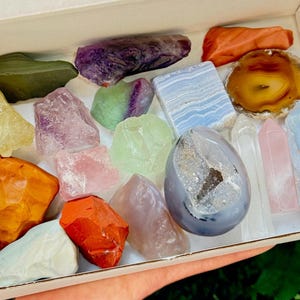 Wholesale Crystal Mix Box | Raw Stones, Towers & Geodes | Crystal Beginners Bulk Lot | Healing Crystals Wholesale