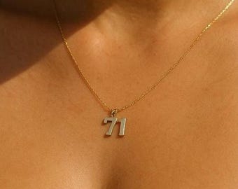 14K Gold Cursive Name Necklace: Personalized Plate Jewelry