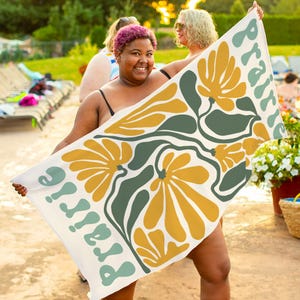Personalized Floral Quick-Dry Extra-Large Beach Towel | Custom Name | Travel Essential | Birthday | Summer Vacation | Gift for Women image 7