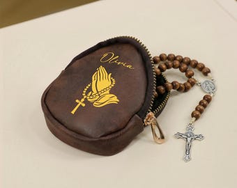 Gepersonaliseerde kruisduif schapen PU-lederen rozenkranszakje met ophangclip, aangepaste naam religieuze opbergtas Doopcadeau voor christenen