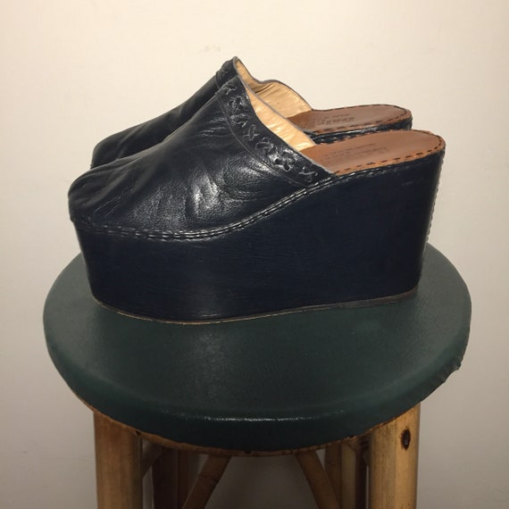 Rare Vintage 70s Navy Wedge Platforms 38