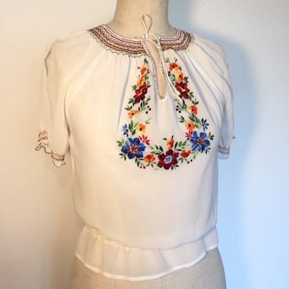Vintage 1930s / 1940s Embroidered Hungarian Peasan