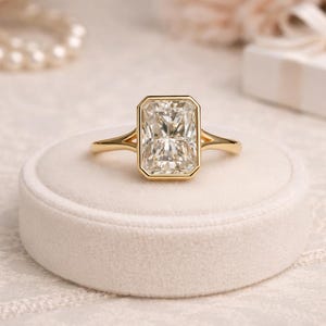 4ct Radiant Cut Moissanitring, Förlovningsring med bezel, Silver Solitairering, Minimalistisk Frieriring, Statement Moissanitring