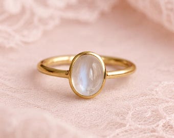 Ovale maansteenring in goud | Minimalistische maansteen edelsteenring | Sierlijke juni-geboortesteenring | Handgemaakt cadeau voor haar