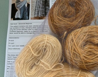 Strickset, Handgefärbt, Fade Schal, Schal Strickset, handgefärbtes Fade Yarn Set