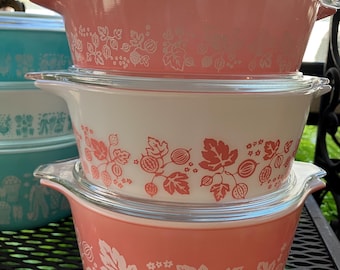 Pyrex Pink Gooseberry WITH LIDS !FLAWLESS ! 6 PCs