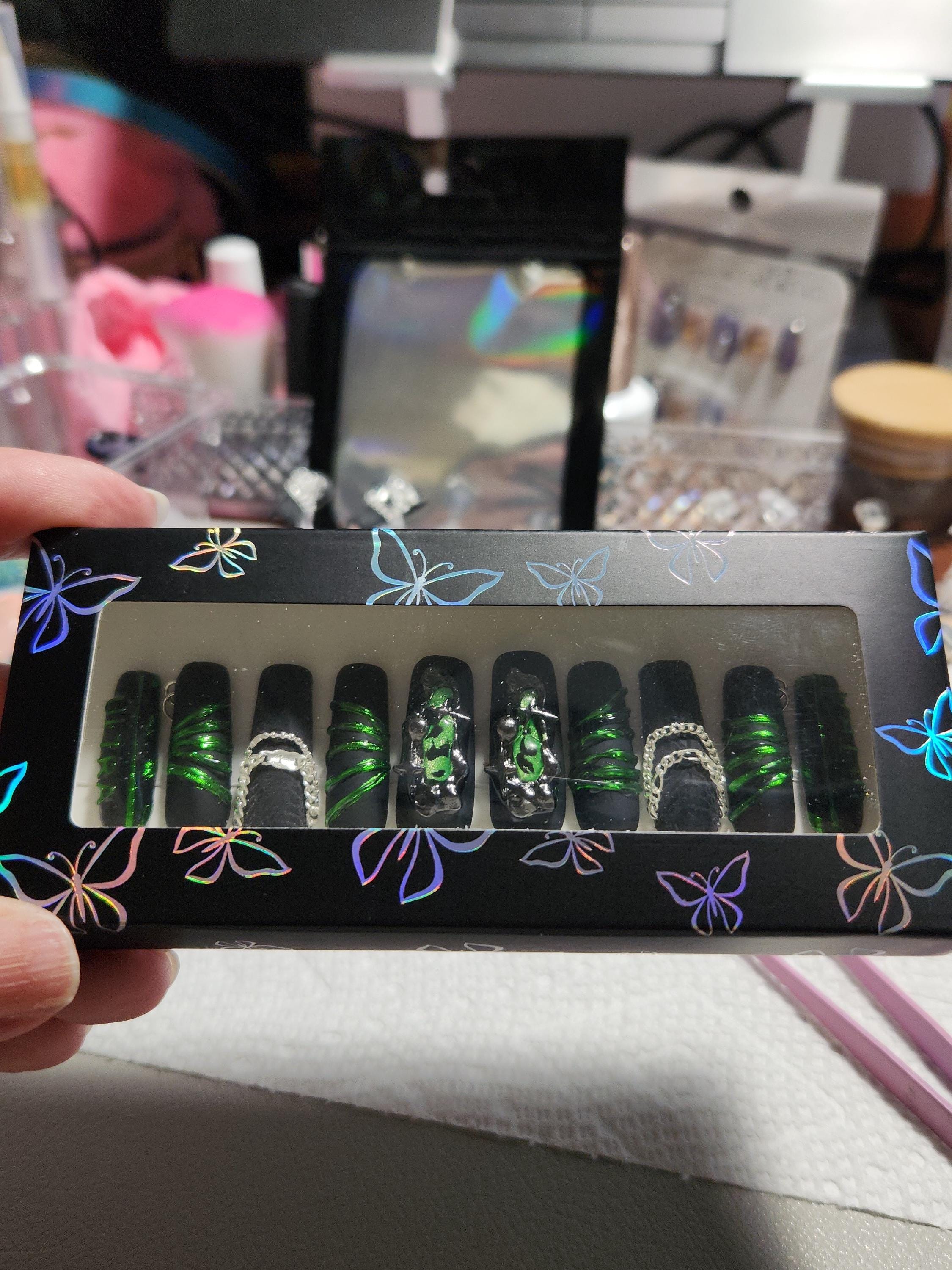 Stray Kids Inspired Press-on Nails: Y2K Chrome K-pop Nail Art - Etsy