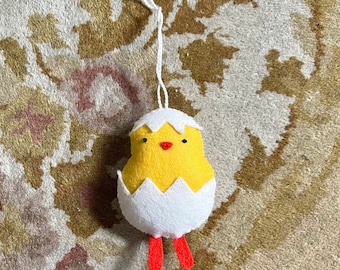 Chick in Egg Spring Easter ornament