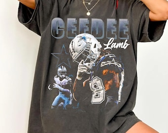 Comfort Colors CeeDee Lamb Tシャツ、CeeDee Lambシャツ、ヴィンテージオーバーサイズスポーツTシャツ、レトロアメリカンフットボールのブートレッグギフト