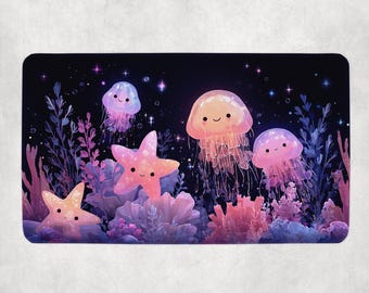 Tapete de juego de arrecife de coral kawaii / Medusas brillantes con estrellas de mar y escena oceánica pastel / Lindo tapete de juego de mesa MTG TCG para Magic the Gathering
