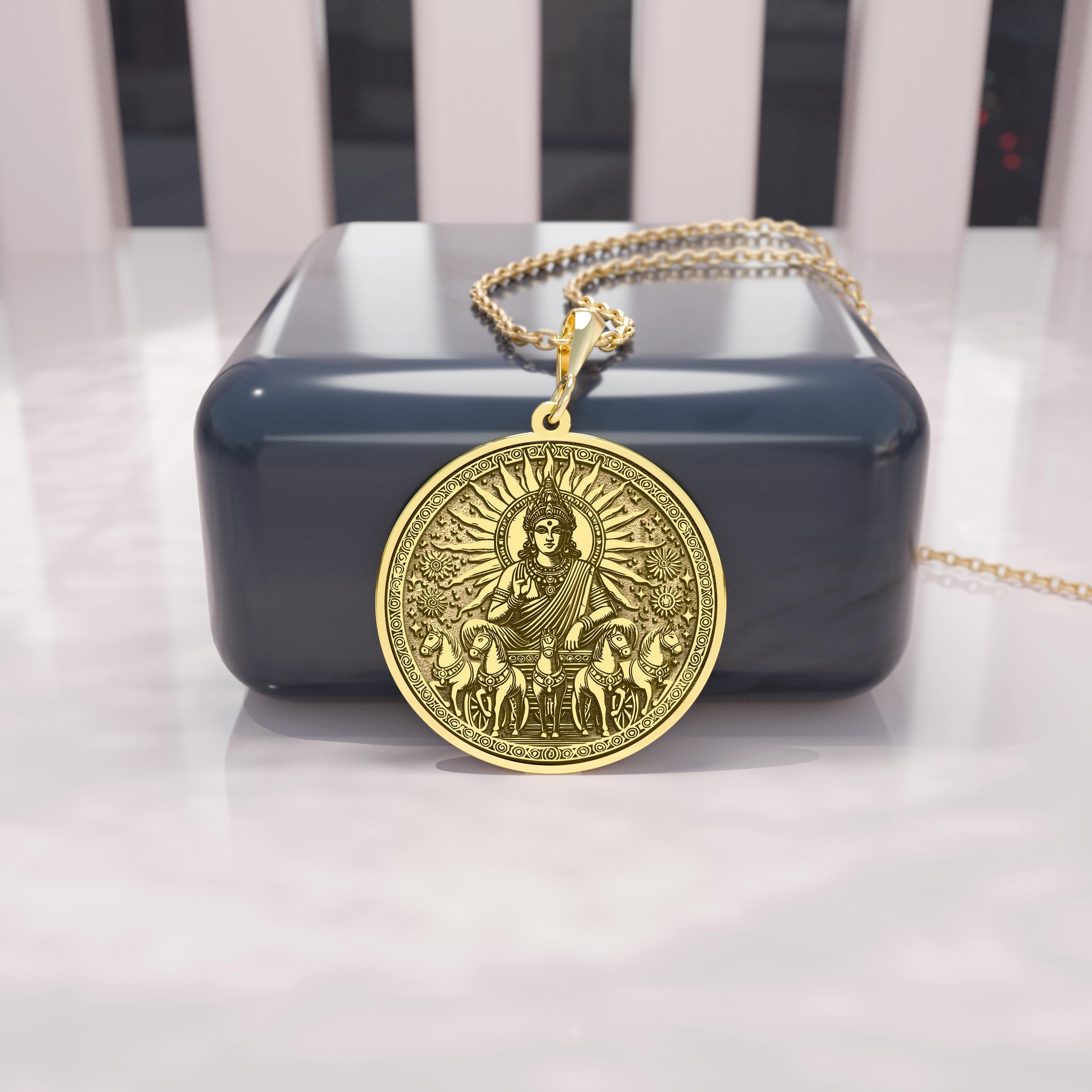 MYLAN surya ネックレス 14K Gold Surya Necklace: Hindu Sun God Vedic Medallion - Etsy