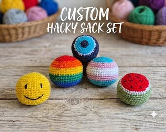 Set di Hacky Sack all'uncinetto personalizzato, scegli 2 a tua scelta, sacco da calcio in cotone fatto a mano, orgoglio arcobaleno, orgoglio trans, regalo con faccina sorridente