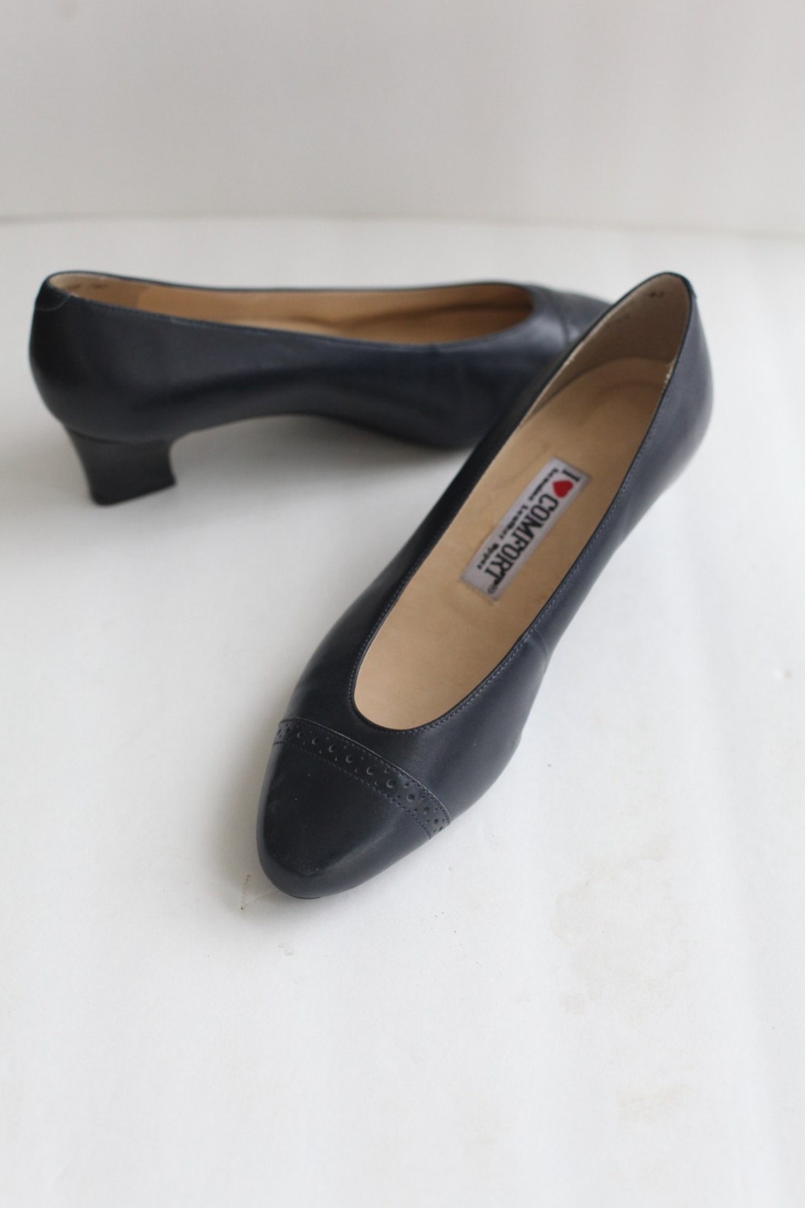 Vintage Women's Size 6 Navy Leather Pumps Etsy