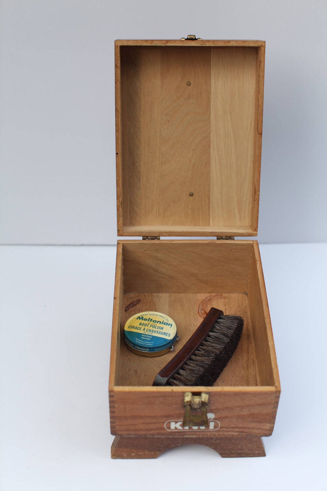 vintage kiwi shoe shine box
