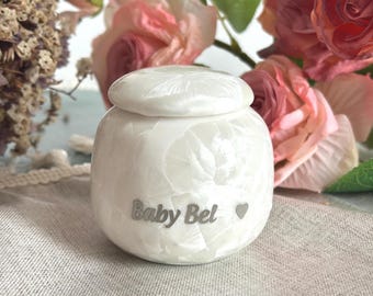 Urna pequeña para mascotas de 100 ml, recuerdo de cerámica con esmalte cristalino, pegatina metálica personalizada con nombre, regalo conmemorativo para gatos, conejos y hámsteres fallecidos.