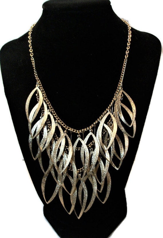 Vintage Brushed Gold Feather Necklace, Statement Jewelry "Fancy Feathers"
