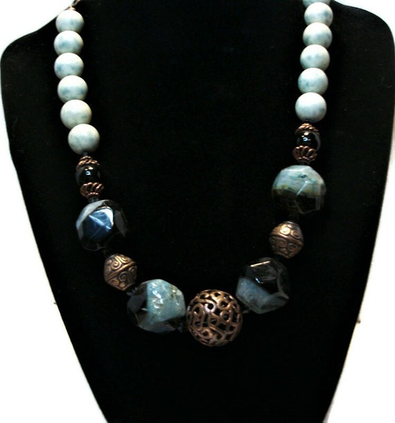 Vintage cabochon, beaded necklace, turquoise neck… - image 3