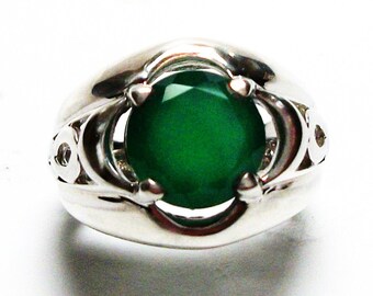 Green chalcedony, chalcedony ring, green infinity ring, solitaire ring, green   s 6  "Dreaming in Green"