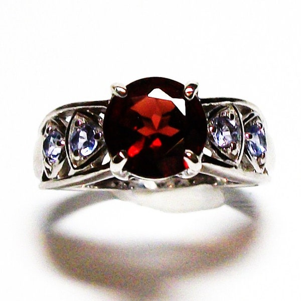 Garnet, garnet ring, garnet accent ring, cocktail ring, red, blue, red ring, s 6 "Spice of Life"