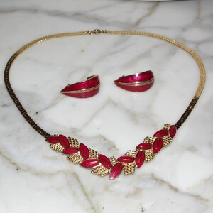 Trifari Jewelry Set - Etsy Trifari Jewelry Set - Etsy