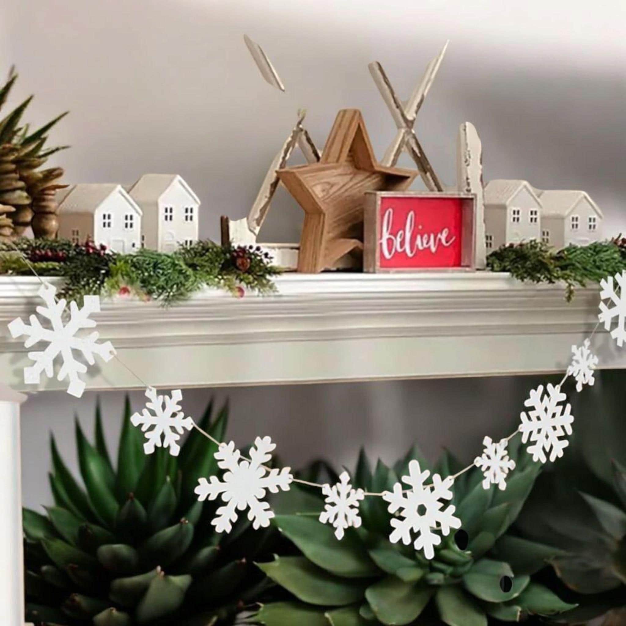 39 Christmas Room Ideas for Every Space in Your Home: Transform Your House into a Winter Wonderland 34 Wood Snowflake Garland Banner - White Wooden Snowflake Hanging Decor…