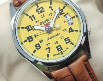 Seiko 5 Automatik Gelbes Zifferblatt Day/Date Edelstahl Herren Armbanduhr - 6309