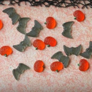 6 Vintage Tiny Halloween Glass Bat and Jack-o-lantern Cabochons