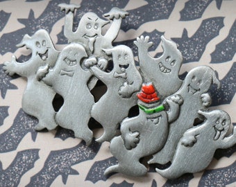 Vintage JJ Halloween Not Too Spooky Ghost Bunch Brooch