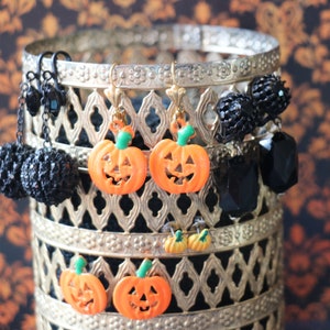 1 Pair of Halloween Earrings