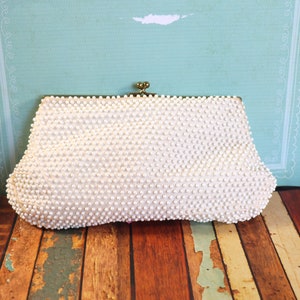 Vintage 1950&#39;s Lumured Caviar Beadette Purse