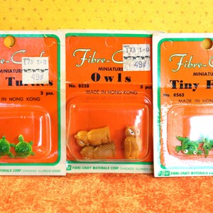 1 Vintage Unopened Package of 3 Miniature Plastic Animals from Hong Kong image 1