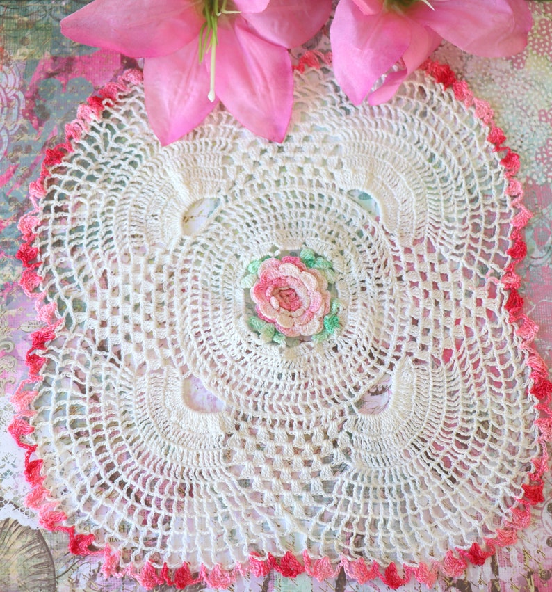 2 sizes 1 Beautiful Cotton Crocheted Rose Centered Doily
