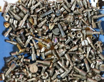 レトロ　古い時計　ネジ ヴィンテージ時計ネジ20個セット - Etsy 日本