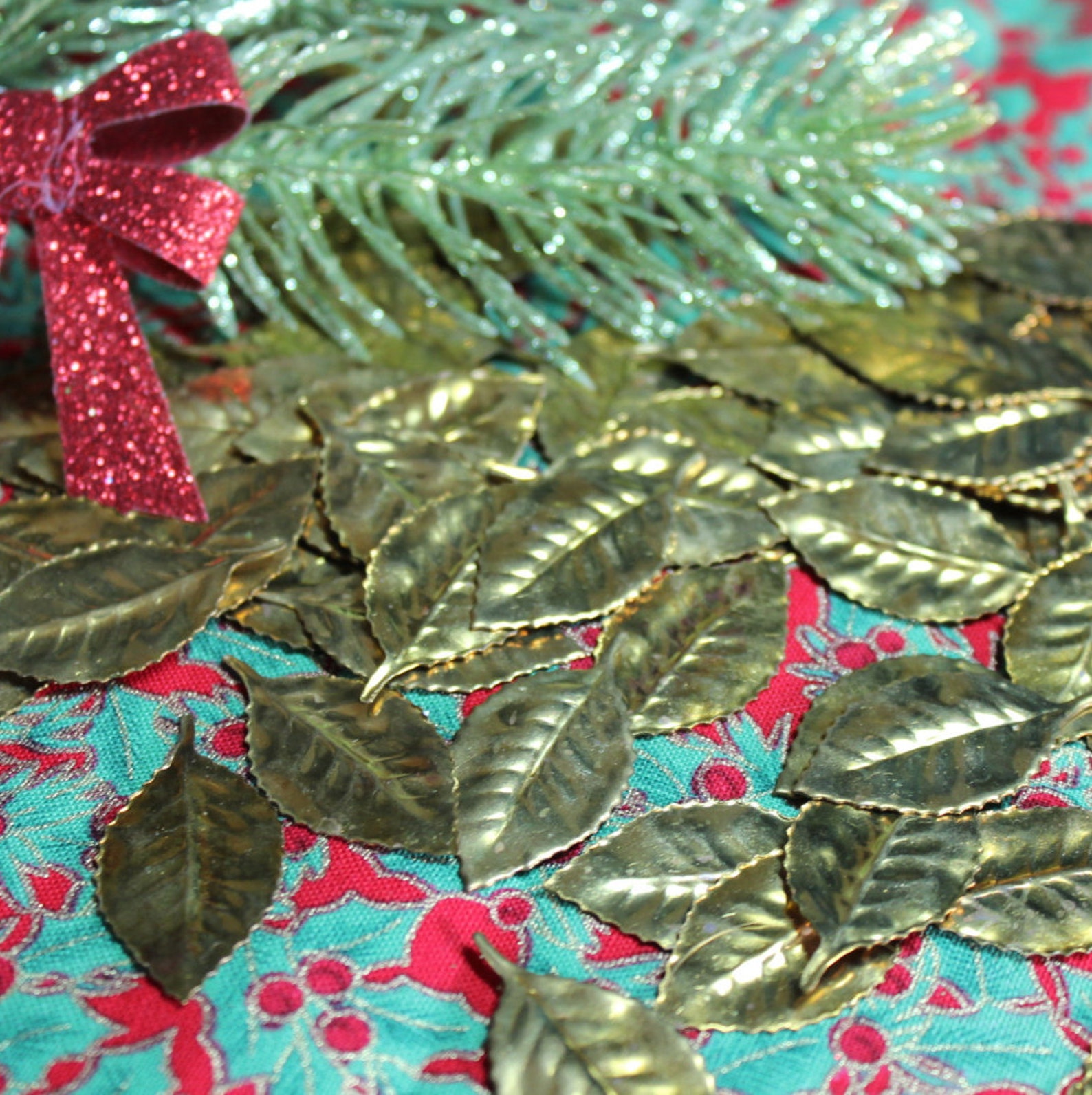 5 Vintage Gold Metal Leaves Etsy