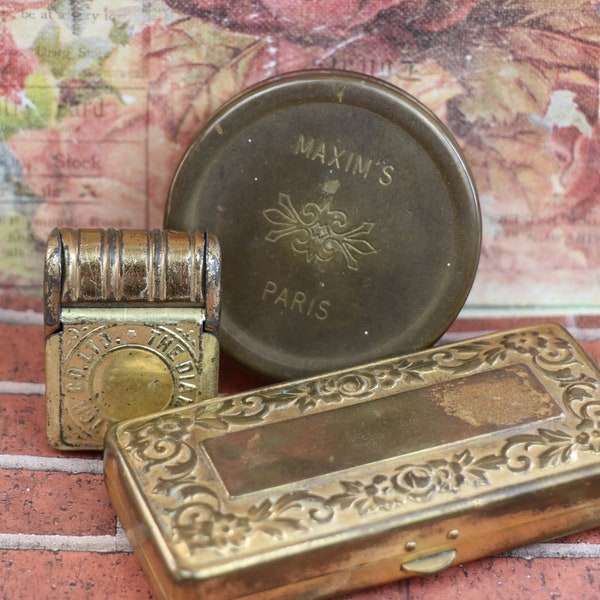 1 Vintage Small Box Container