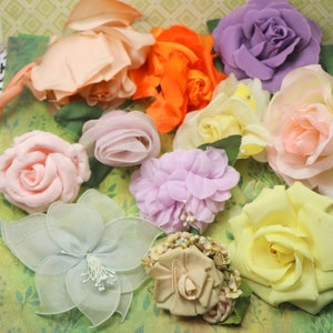 1 Vintage Flower Corsage