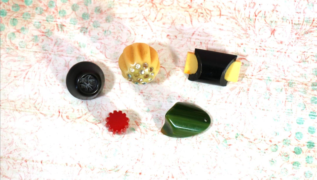 1 Vintage Unique Button - Set #2 - Etsy