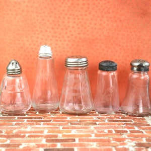 1 Vintage Mid-Century Etched Glass Salt Shaker