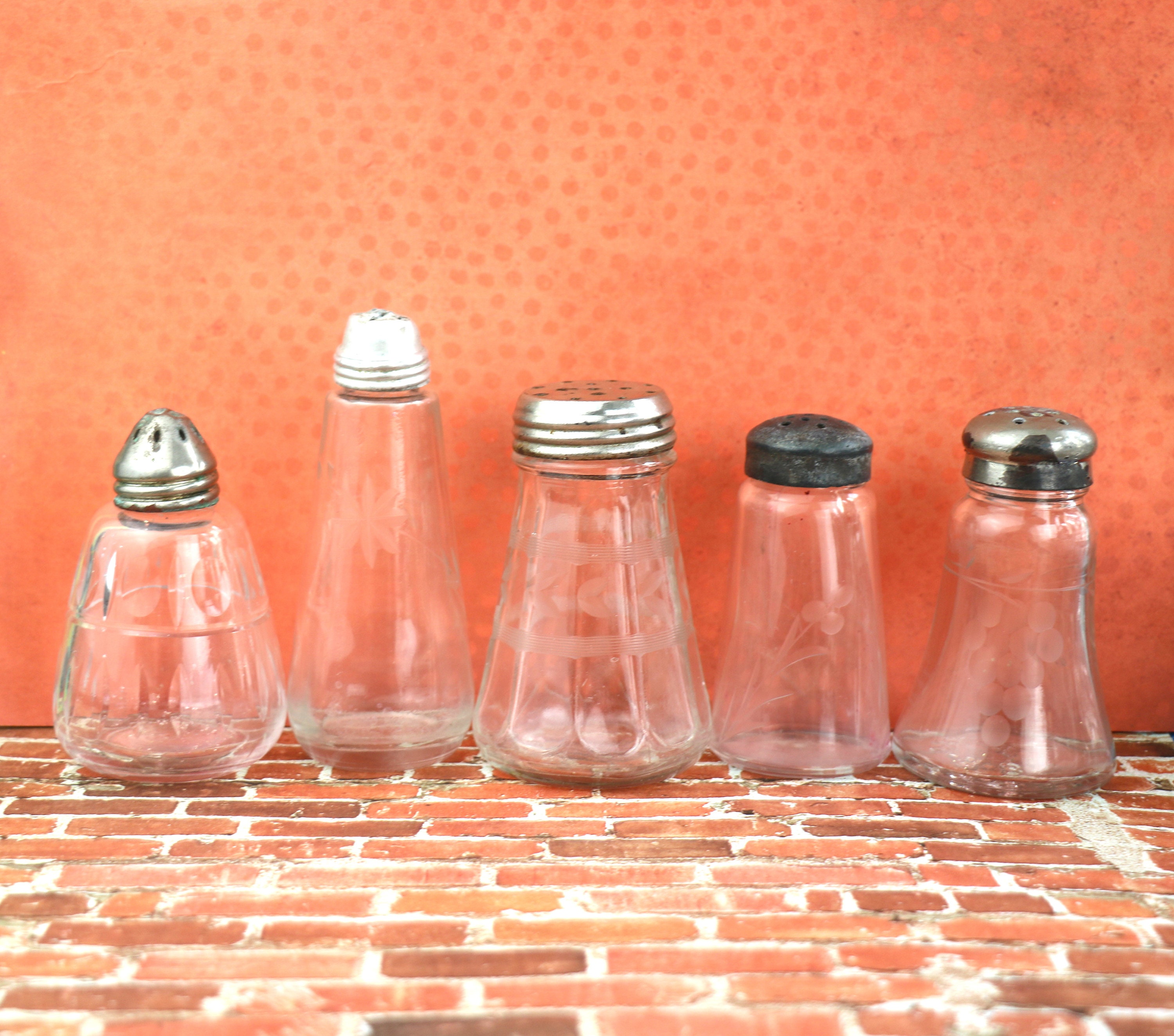 1 Vintage Mid-Century Etched Glass Salt Shaker