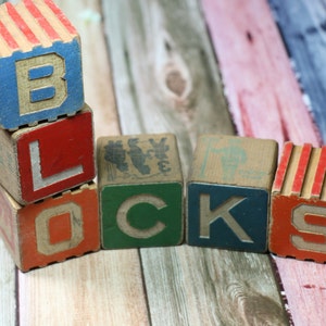 1 bloque de alfabeto de madera antiguo vintage